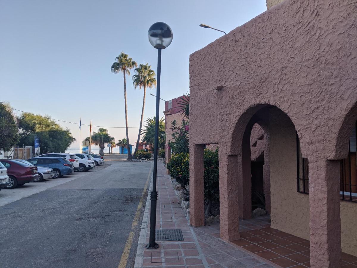 Renovated Apartment On Beachside With Pool Nerja Buitenkant foto
