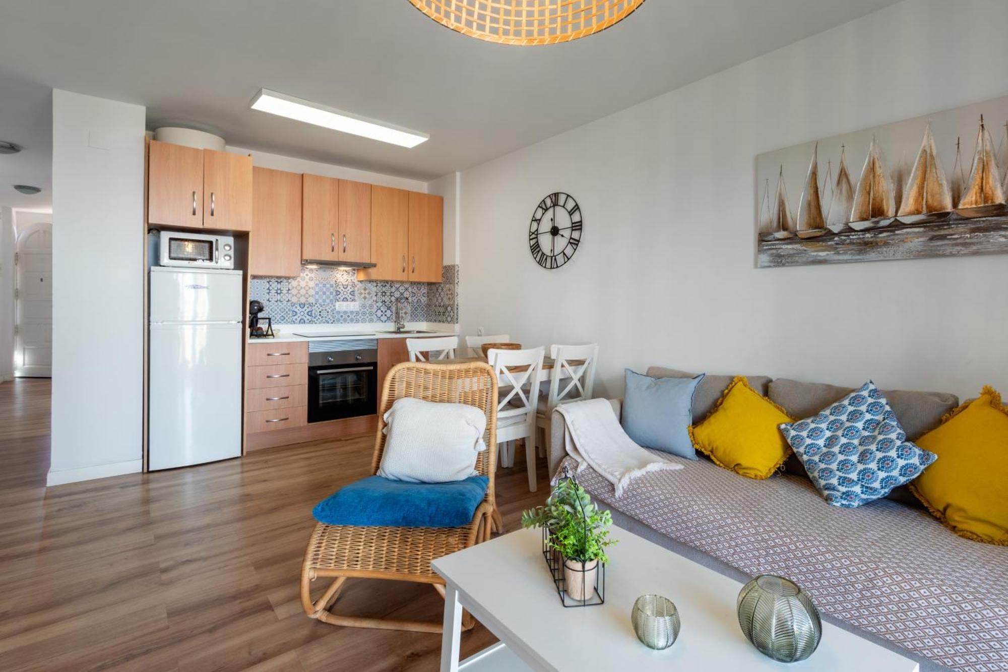 Renovated Apartment On Beachside With Pool Nerja Buitenkant foto
