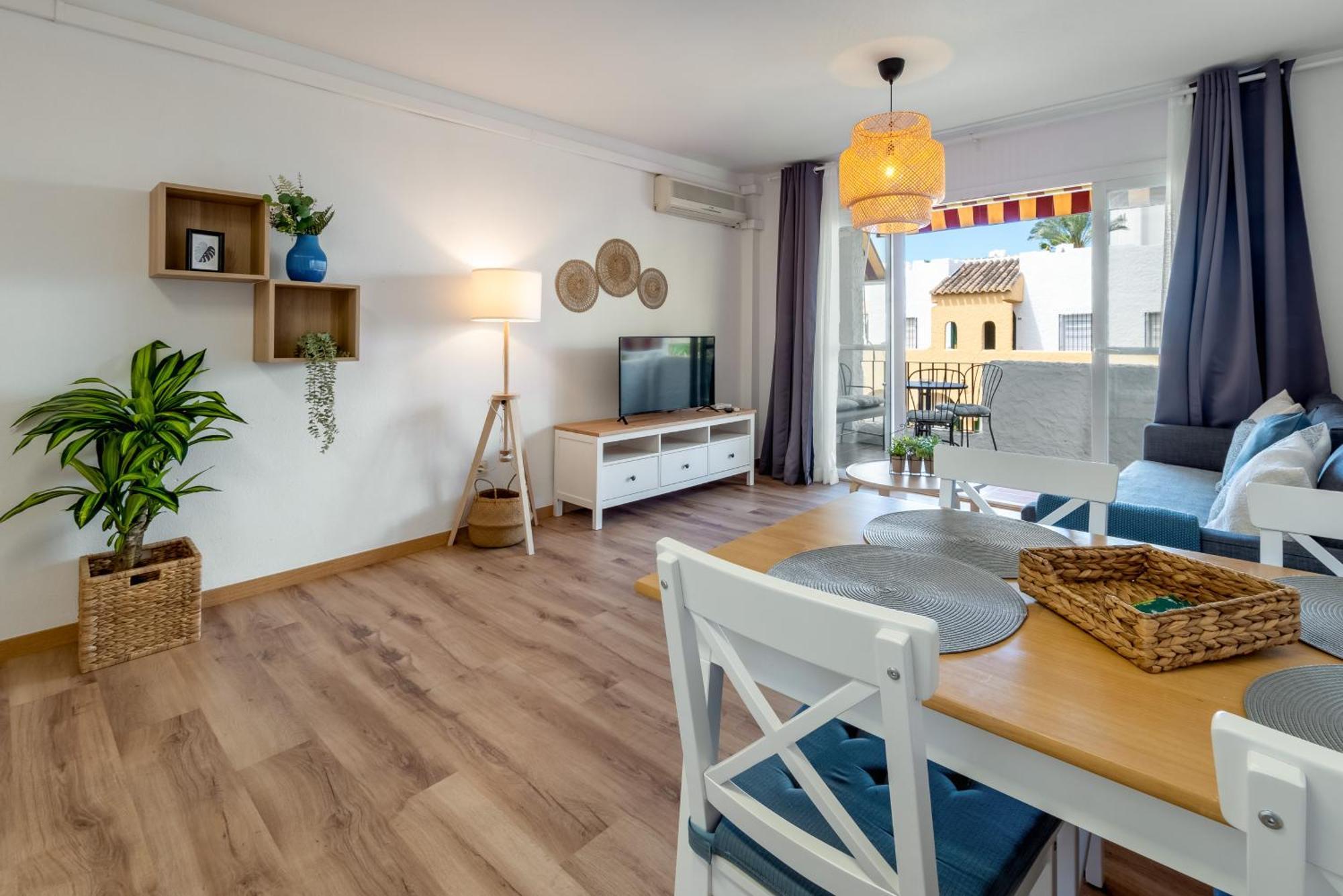 Renovated Apartment On Beachside With Pool Nerja Buitenkant foto