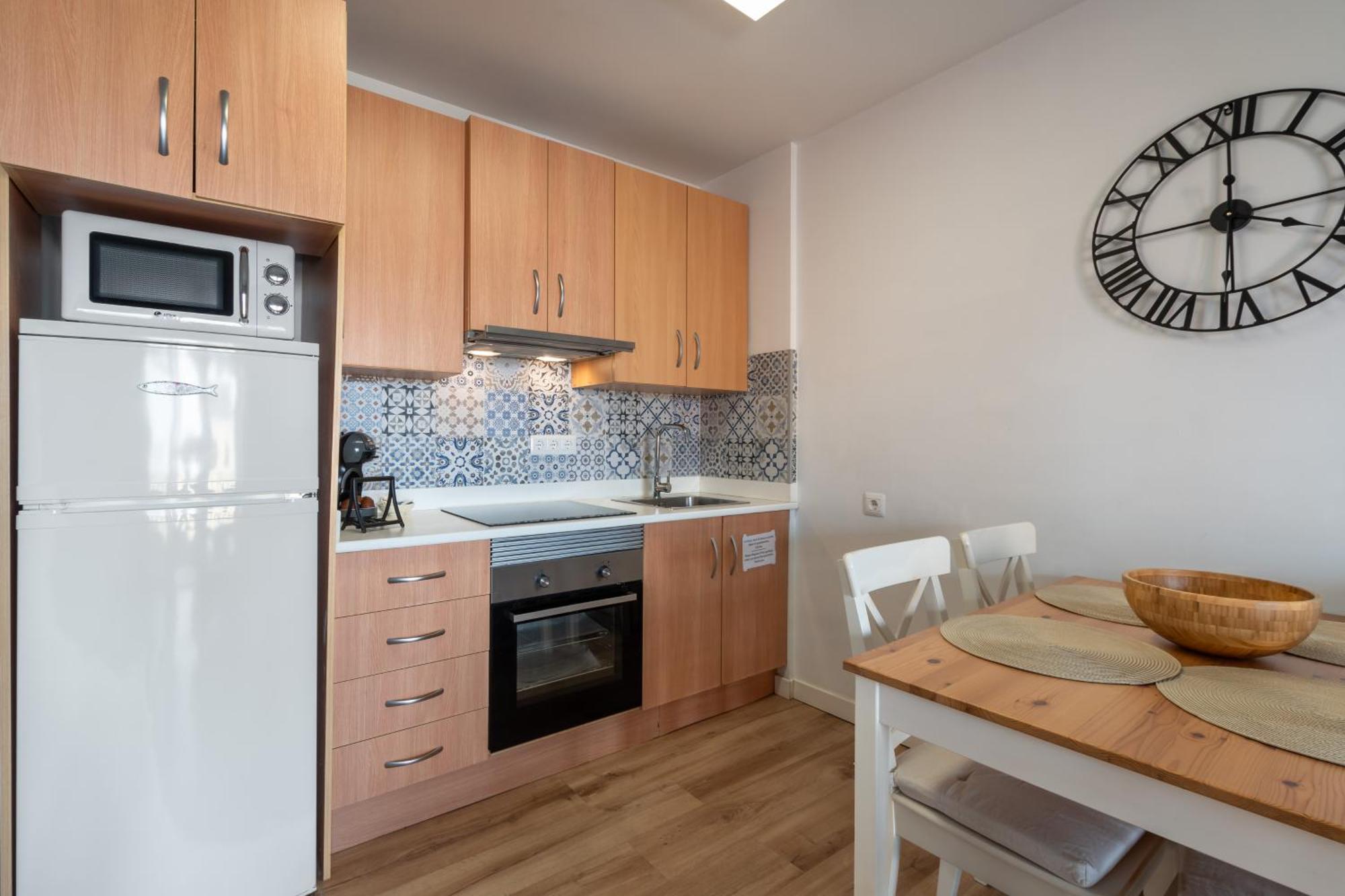 Renovated Apartment On Beachside With Pool Nerja Buitenkant foto